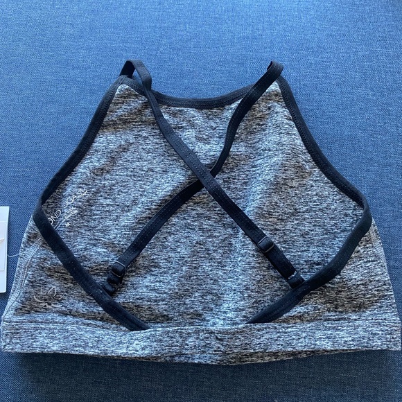 Beyond Yoga heather grey halter bralette NWT!! - Picture 2 of 3